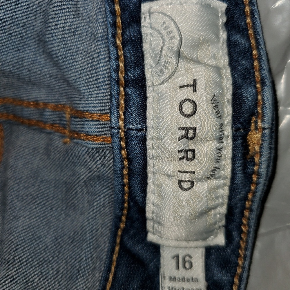 Jeans - Picture 3 of 3
